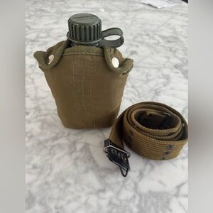 Army Water Bottle with Cup Sleeves and Waist Belt NWOT